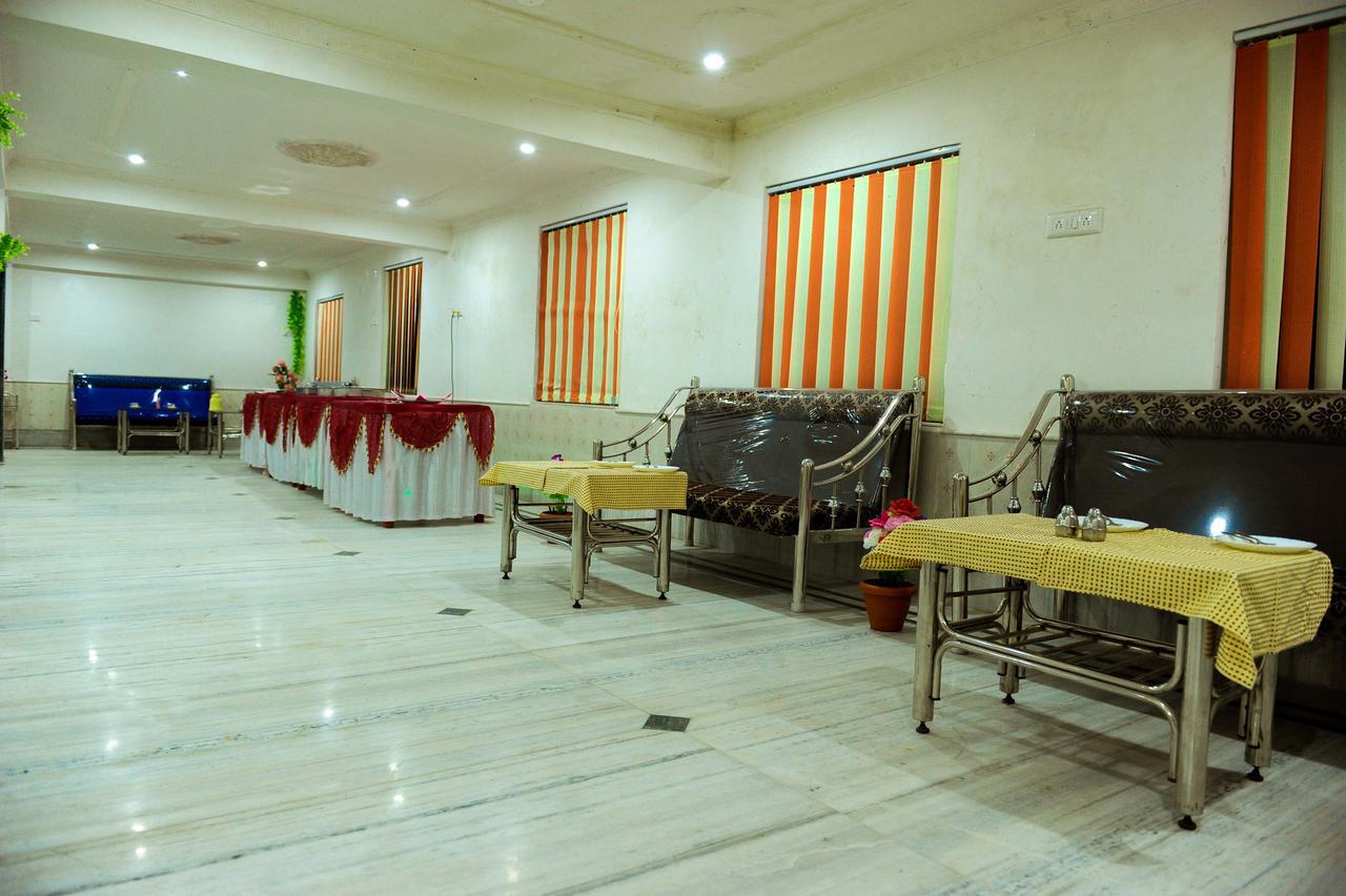 Jayanti Hotel ธาราพิธ ภายนอก รูปภาพ